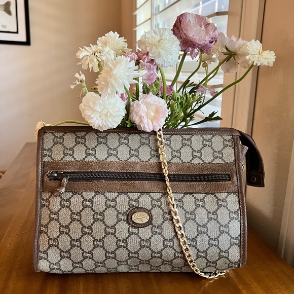 Beautiful Gucci clutch - Picture 2 of 13